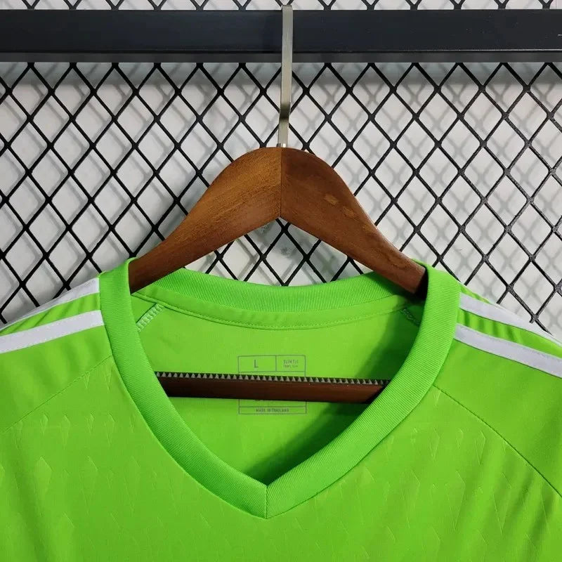 2023/2024 Manchester United Goalkeeper Football Shirt