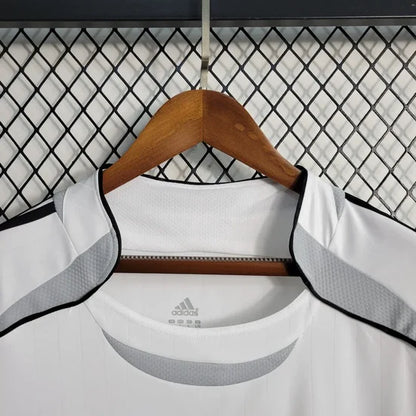 2006/2007 Retro Real Madrid Home Football Shirt
